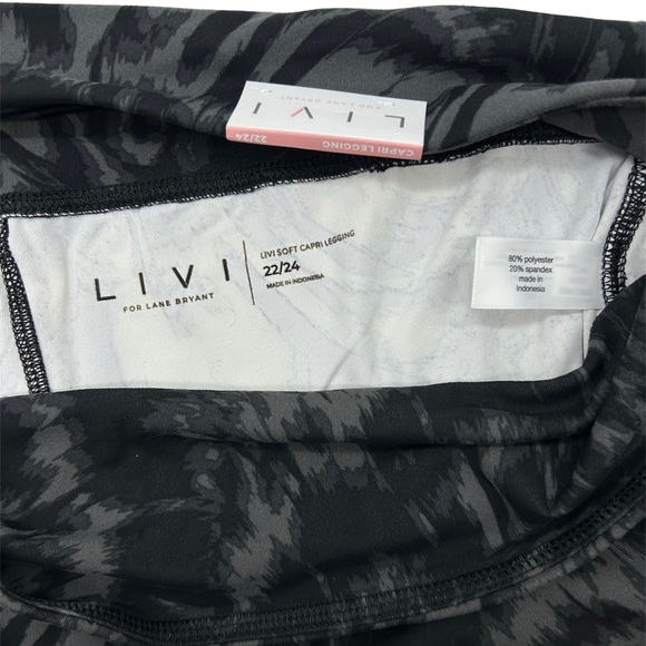 Lane Bryant Women’s Plus Size LIVI High-Rise LIVI Soft Capri Legging 1X 2X 3X 4X - Picture 14 of 14